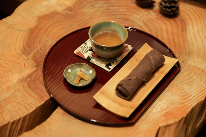 【도쿄 아카사카】 교토 여관과 같은 공간과 일본 독자적인 정체 & 마사지 "하나리"