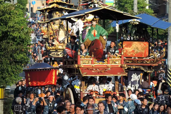 伝統の村上大祭と今見ておきたい重要無形民俗文化財「村上祭の屋台行列」