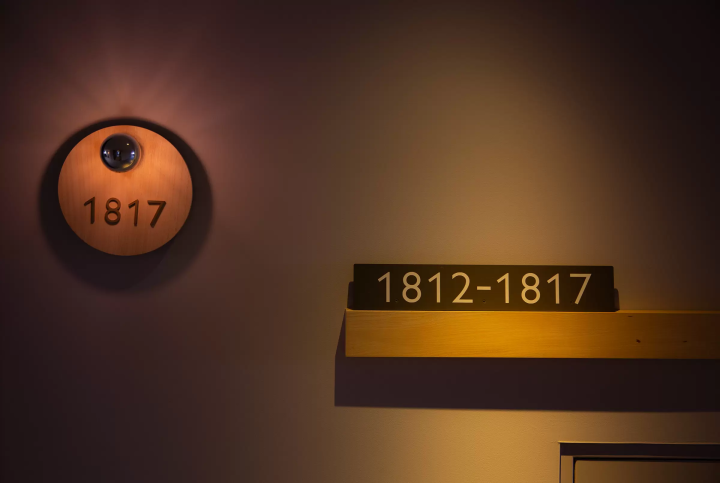 客房区气氛轻松、平静。 