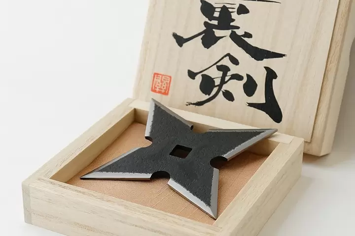 【도쿄 아사쿠사바시】 전통 인형점에서 만나는 멋진 전통 공예품