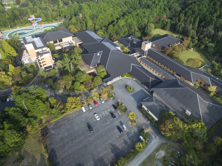 เพื่อให้สอดคล้องกับกระแสจิตสำนึกด้านสุขภาพสมัยใหม่ที่เพิ่มขึ้น Saio no Miya จึงเป็นโรงแรมขนาดเล็กที่มีห้องออกกำลังกาย