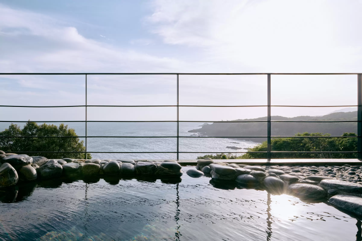 [Yakushima] A trip to the coveted Jomon Cedar. A two nights and three days model plan with delicious food and relaxing hot springs