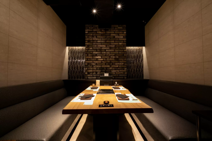 A famous meat restaurant in Kitashinchi that's perfect for visiting when you're hungry!