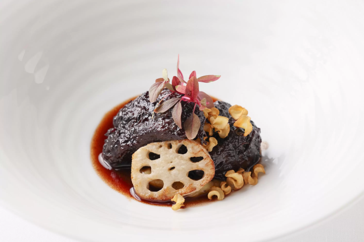 Awaji’s Whimsical Retreat: The Little Prince-inspired Oasis 