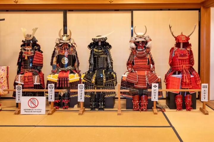 在充满牛皮士气的城下町丹波筱山度过的平静时光