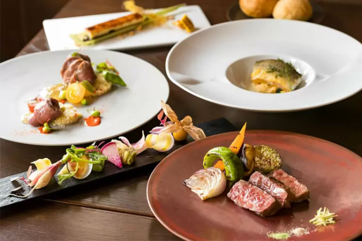 ▲Nipponia餐厅的菜单一个例子。晚餐是使用了大量丹波筱山食材的法式料理<br>