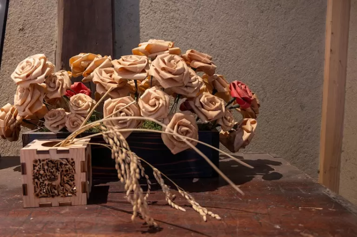 前往與樹木生活的村落丹波篠山。與從林業中誕生的手工相遇之旅