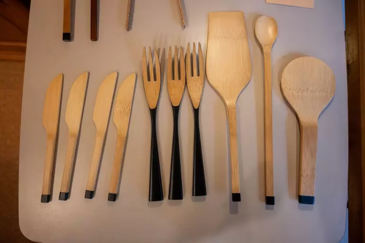 前往與樹木生活的村落丹波篠山。與從林業中誕生的手工相遇之旅