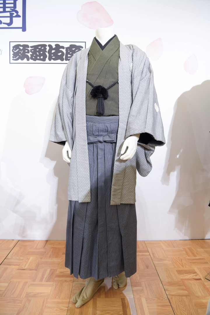 [東京/歌舞伎座] 1人扮演13個角色！華麗服裝登場♪