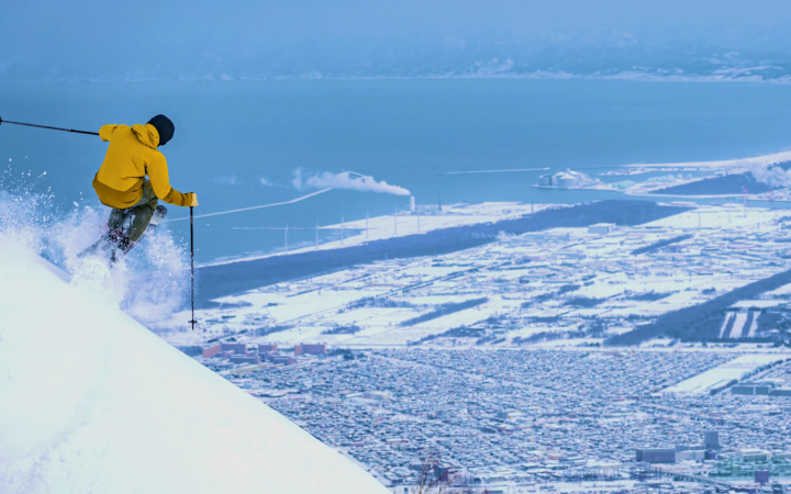 想要享受粉雪的人一定要来看看！距新千岁机场1小时30分钟以内的12家滑雪场推荐！提供坂度信息