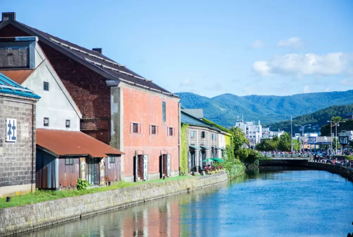 【홋카이도 드라이브 코스】사진 빛나는 복고풍 거리를 산책!