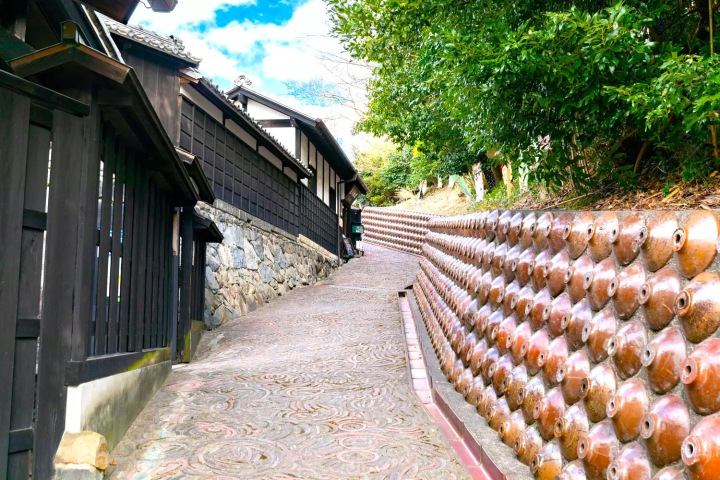 常滑やきもの街道