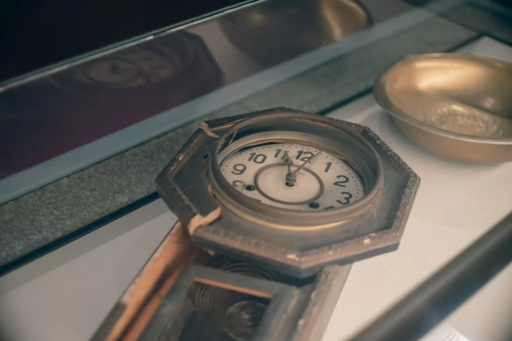 broken clock on display