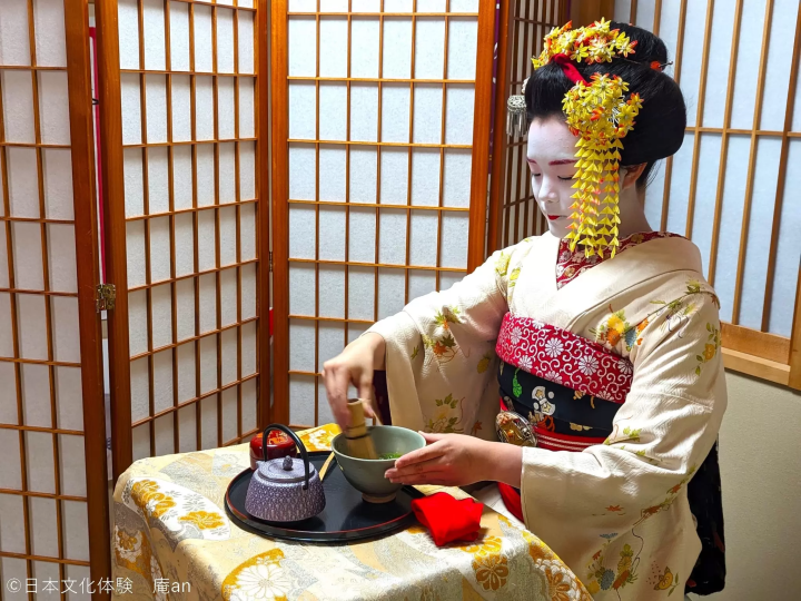 Enjoy Geisha Culture in Tokyo and Kyoto: 12 Special Experiences