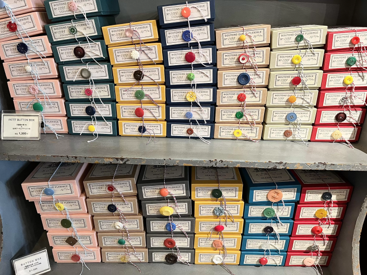 老字号日本茶专卖店，欧洲风情！ ？ “OHASHI”的口味和包装都很吸引人。