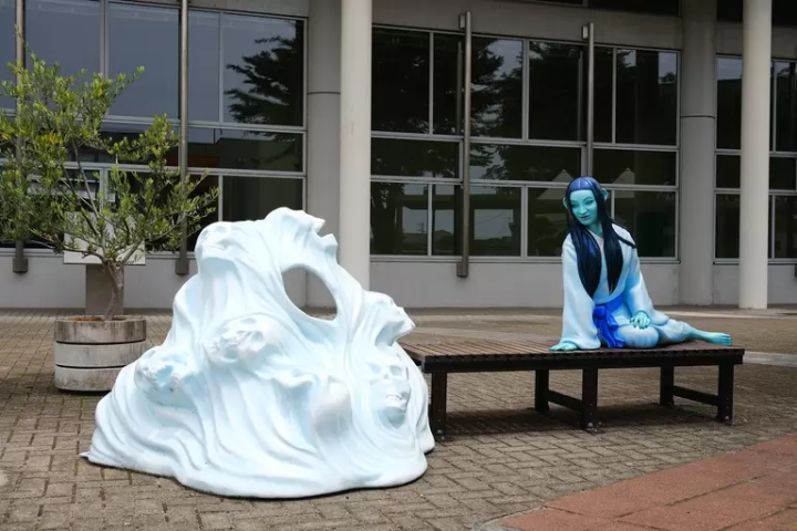 To find all yokai, pick up a map showing their locations at the tourist exchange center near Fukusaki Station