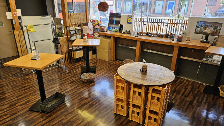 에히메의 술이 집결! 마시는 비교가 즐거운 토주안테 숍 「구라모토야」