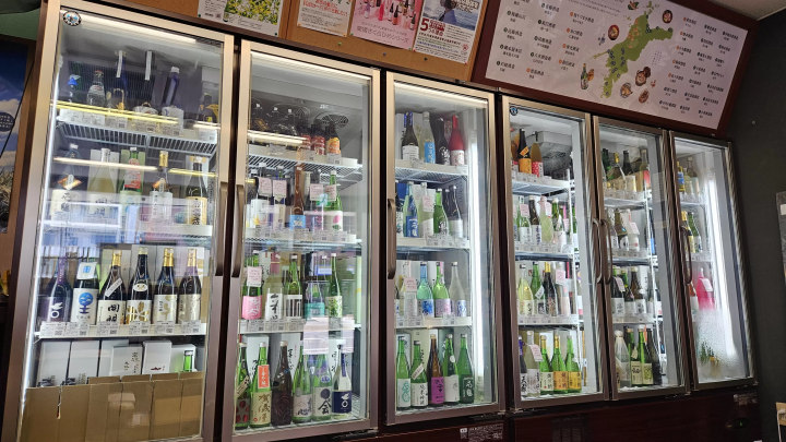 에히메의 술이 집결! 마시는 비교가 즐거운 토주안테 숍 「구라모토야」