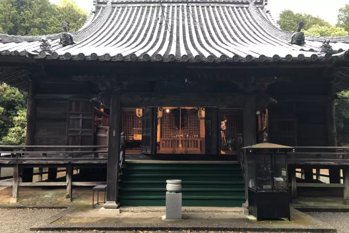 Activities during your stay at "NIPPONIA Harima Fukusaki Library" (Zen meditation experience)