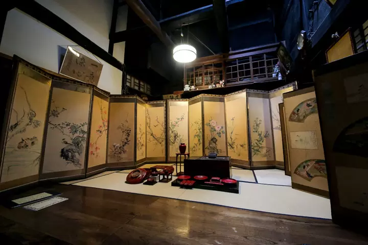 【新幹線＋特急で東京から約3時間】新潟県村上市で町屋を巡り、伝統の屏風を愛でる秋