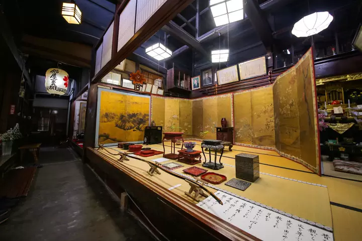 【新幹線＋特急で東京から約3時間】新潟県村上市で町屋を巡り、伝統の屏風を愛でる秋