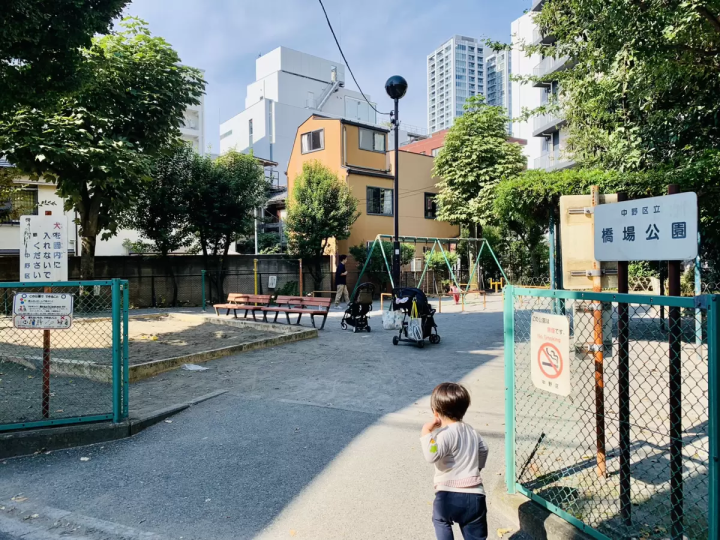 휴일이라도 천천히 놀 수 있다! 주택가의 조용한 공원【나카노 구립 다리바 공원】