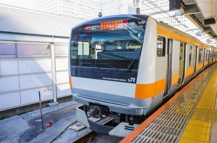 chuo sobu line train
