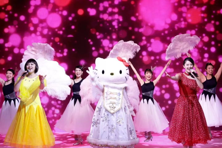 An Overnight Trip from Osaka to Awaji Island: Anime Theme Park, Hello Kitty Restaurant, Glamping Escapes, and More!