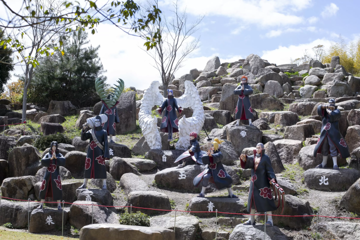 淡路島のナルトテーマパーク：忍者ミッション、火影岩、ラーメン一楽など！