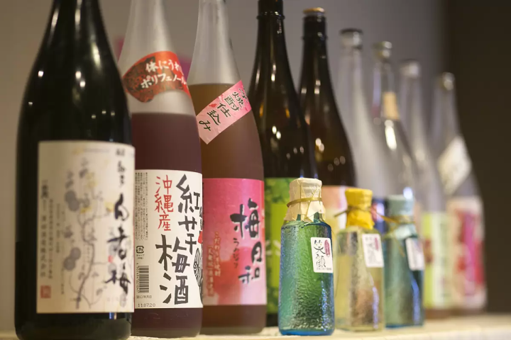 ปีนี้ร้อนอีกแล้ว! - - เพลิดเพลินกับฤดูร้อนในมินามิชิตะ จังหวัดไอจิด้วยทะเล ดอกไม้ไฟ อาหารญี่ปุ่น และอ่างอาบน้ำกลางแจ้ง!