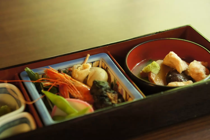 Kaga Fresh vegetables and duck