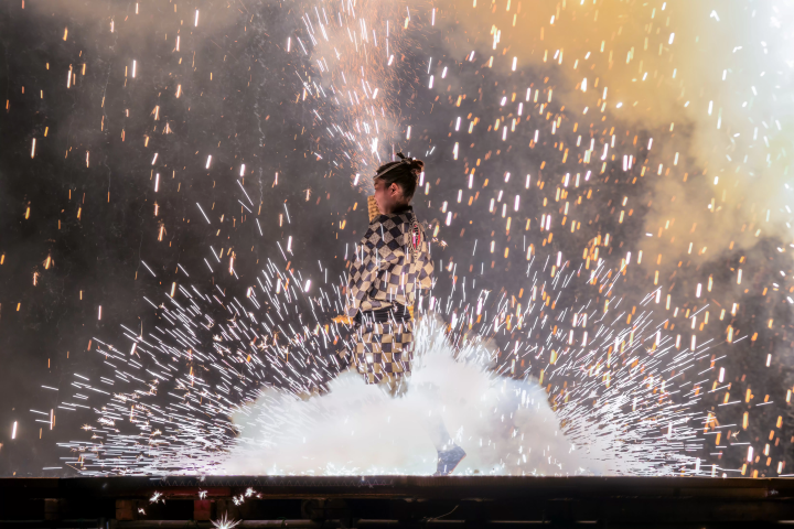 來飛鎢高山享受夏天吧！一起去看絢麗的手持煙火吧
