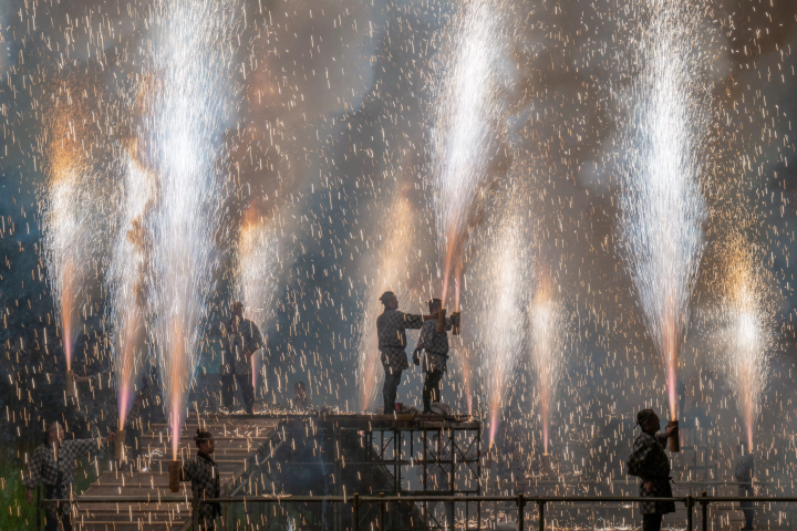 來飛鎢高山享受夏天吧！一起去看絢麗的手持煙火吧