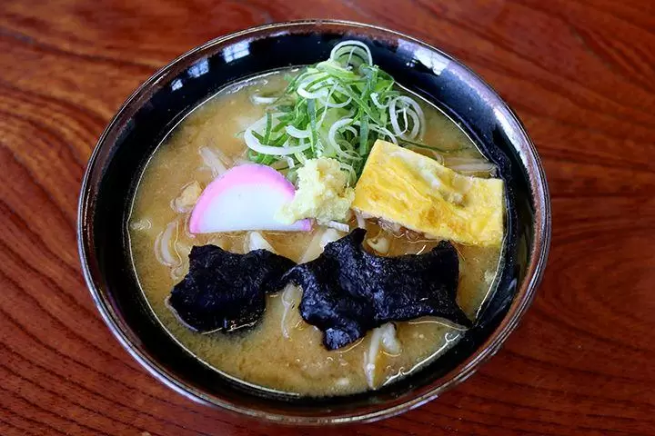 A restaurant where you can enjoy Aso's specialty "Takana rice" and Kumamoto's specialty "Dagojiru"