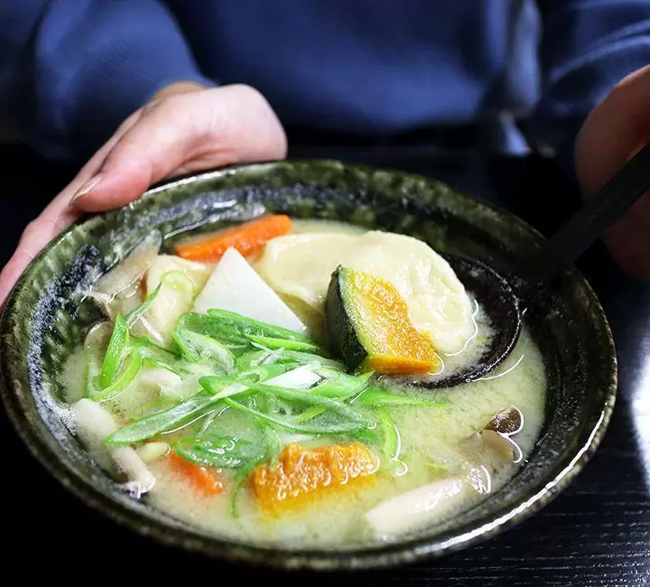 A restaurant where you can enjoy Aso's specialty "Takana rice" and Kumamoto's specialty "Dagojiru"