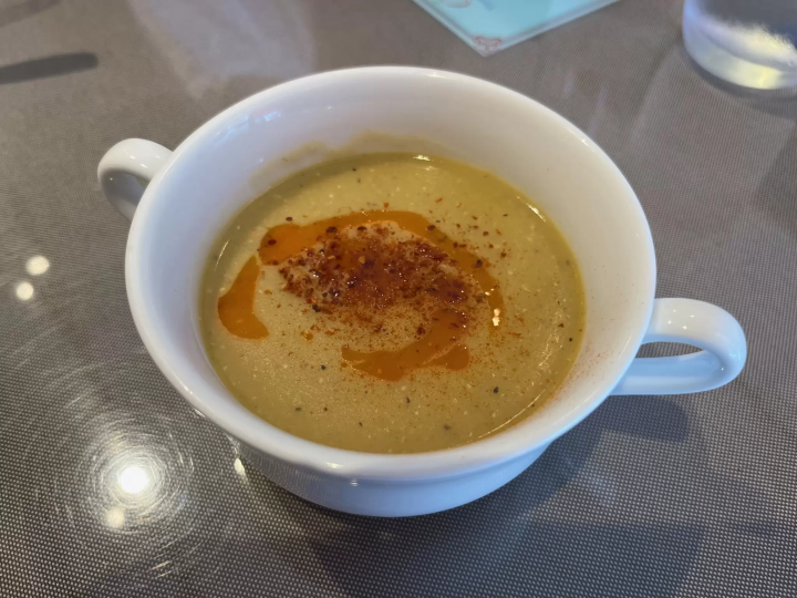 Enjoy authentic Turkish cuisine at the famous restaurant "Meyhane Ozeri" in Tokyo, Nakano, and Arai Yakushi