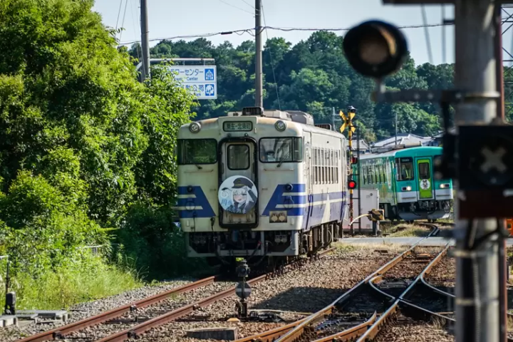 ▲The train in the foreground is the Kiha 40 