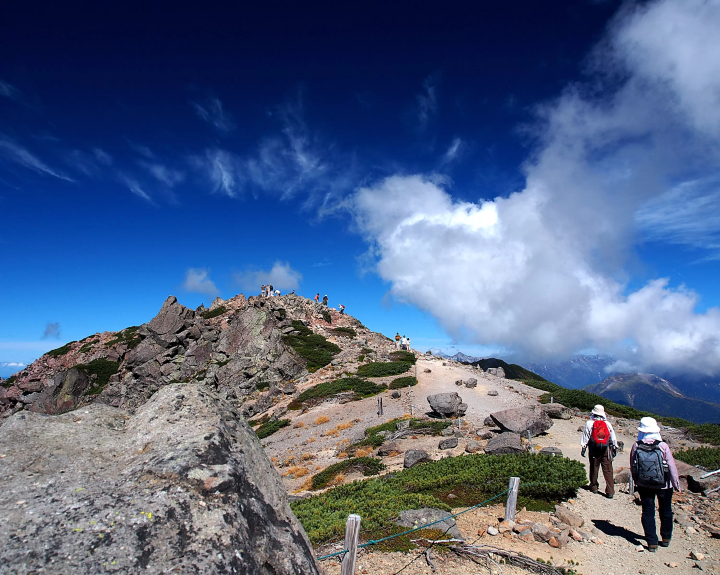 走进海拔3,026m的世界——乘鞍岳和乘鞍天际线的魅力