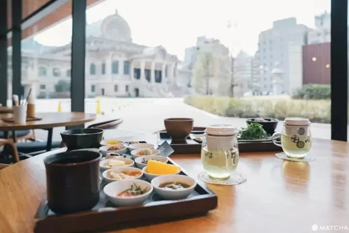 Cool Japan in Tsukiji: 4 Unique Places to Visit