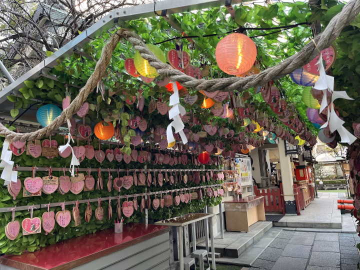 【ええやん!大阪商店街発】悲恋の恋物語が時を超えてご縁を結ぶ「露天神社」