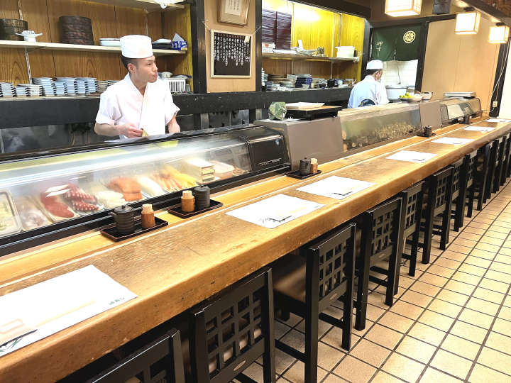 [From Eeyan ! Osaka Shopping Street] เราต้องการส่งอาหารที่ทำจาก "ส่วนผสมที่คุณเห็น" ให้กับลูกค้าของเรา “มิซากิ ซูชิ” การต้อนรับที่เชื่อมโยงความรู้สึก