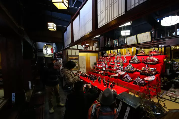 联排别墅中展示的雏人偶等“人偶”（Konoeen） 