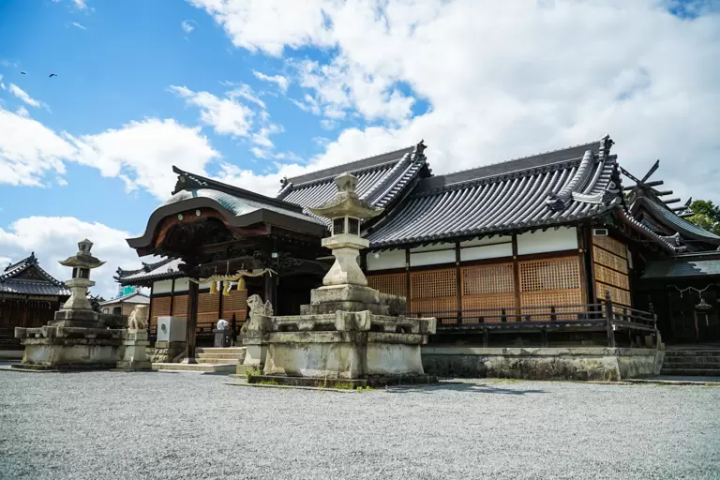 神社和寺院和商家林立的復古驛站町北條町