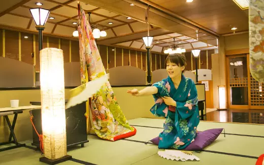 南知温泉乡令人印象深刻的日本文化住宿体验和壮丽景色