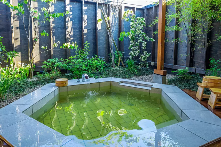 Touring Japan's hot springs(onsen)! A sample itinerary for a 10-night, 11-day glamping trip