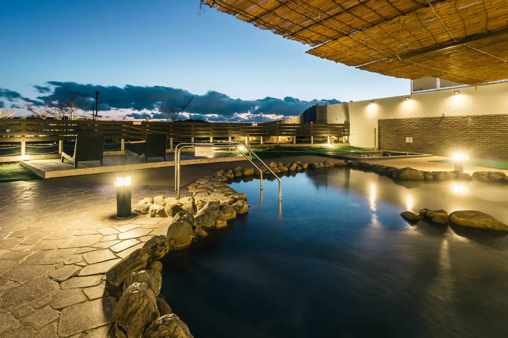 Touring Japan's hot springs(onsen)! A sample itinerary for a 10-night, 11-day glamping trip