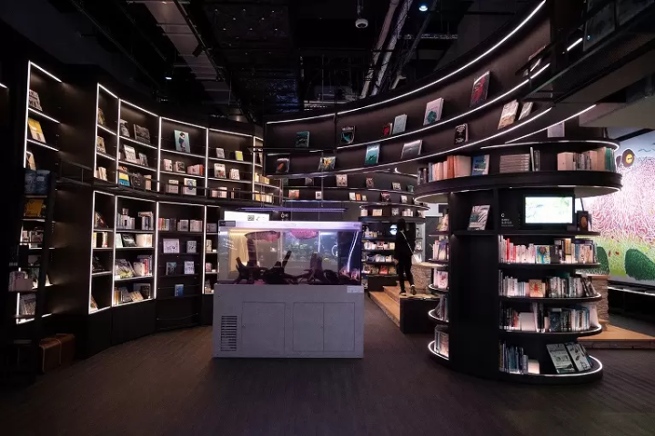 Experiencing in Kobe, an artistic port town. “átoa”, a unique fusion of aquarium and art