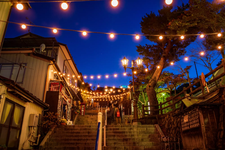 【日本の秋】9月〜11月の気温や観光できるもの、適した服装