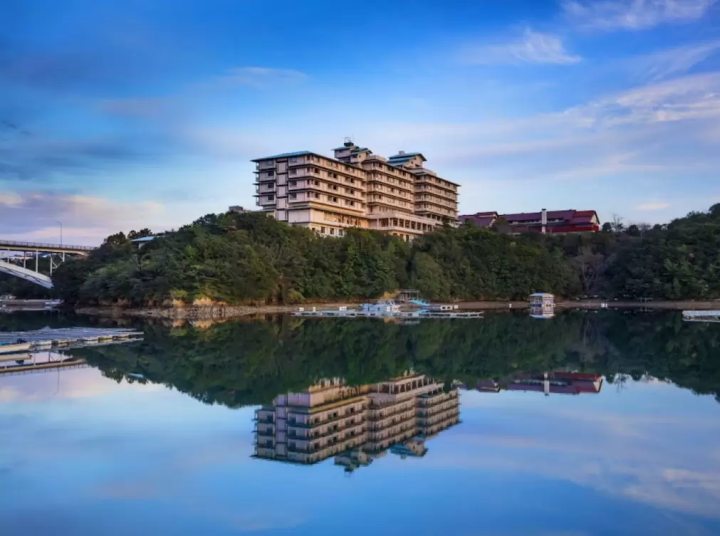 从大阪、京都、名古屋均可到达的度假胜地！在志摩观光酒店享受精致美食和壮丽海景