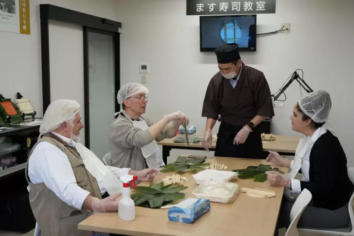 正宗口味，专业指导！枇野寿司手工体验